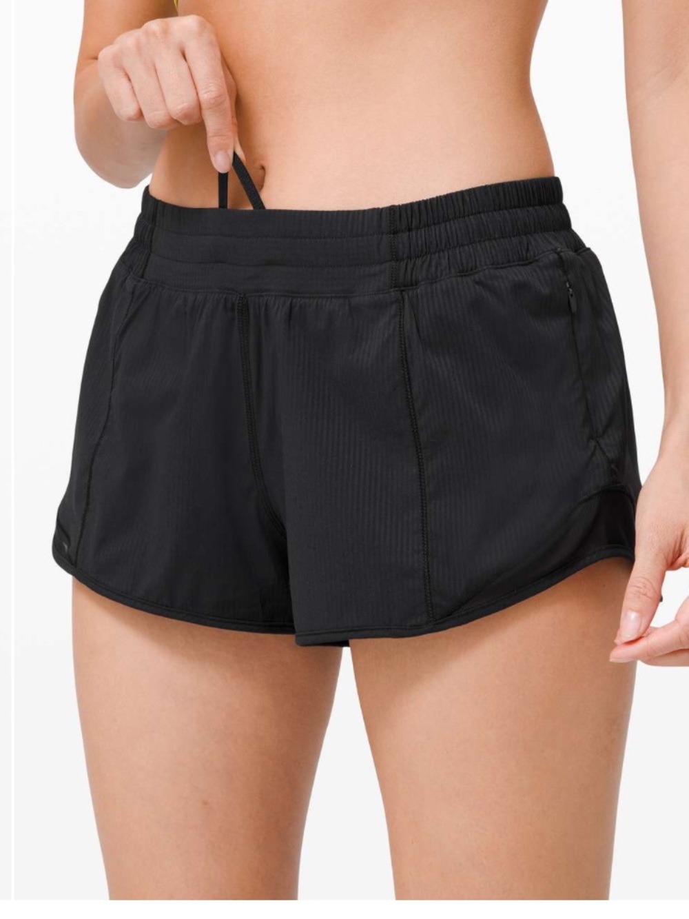 Lululemon Hotty Hot Short II *2.5"